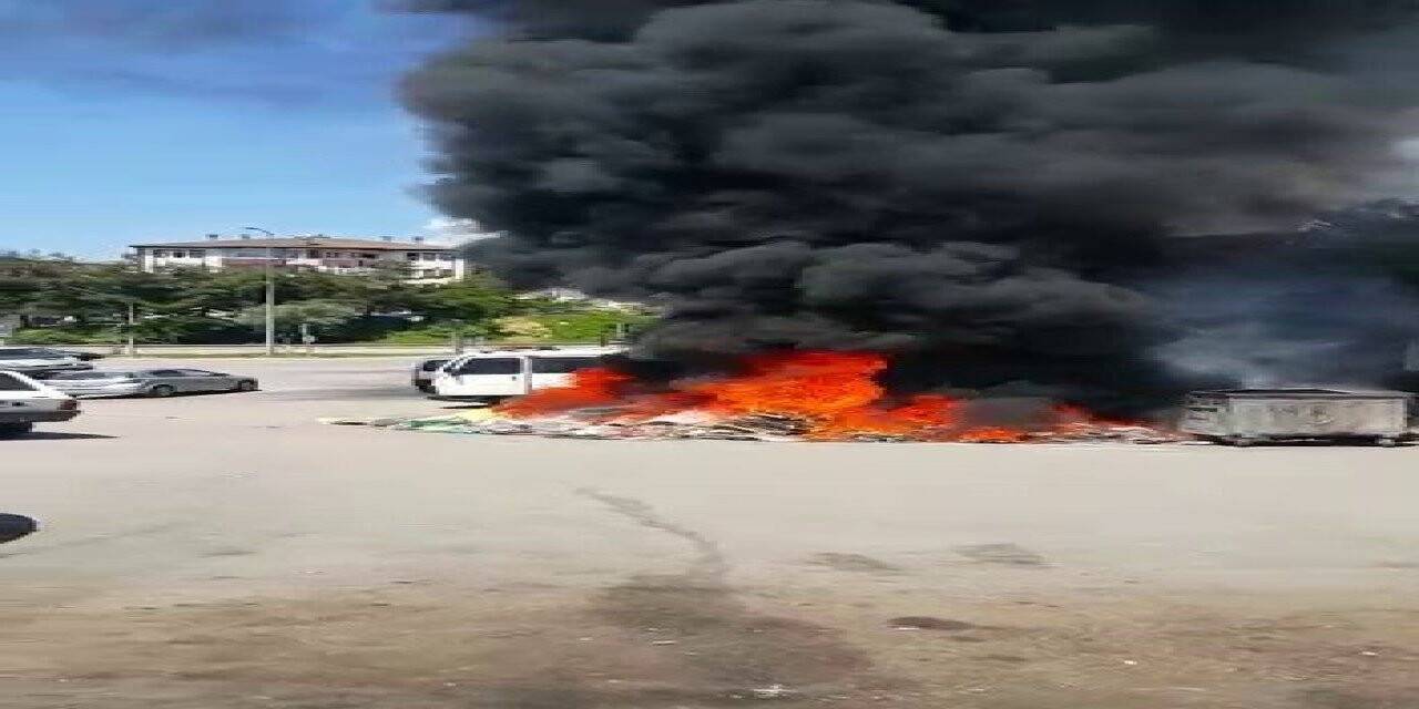 Sanayideki çöpler alev aldı, araçlar yanmaktan son anda kurtuldu