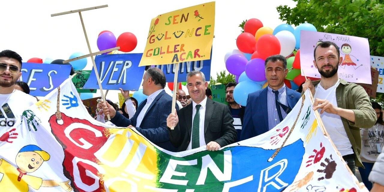 Başkan Çınar, lösemi için farkındalık yürüyüşüne katıldı