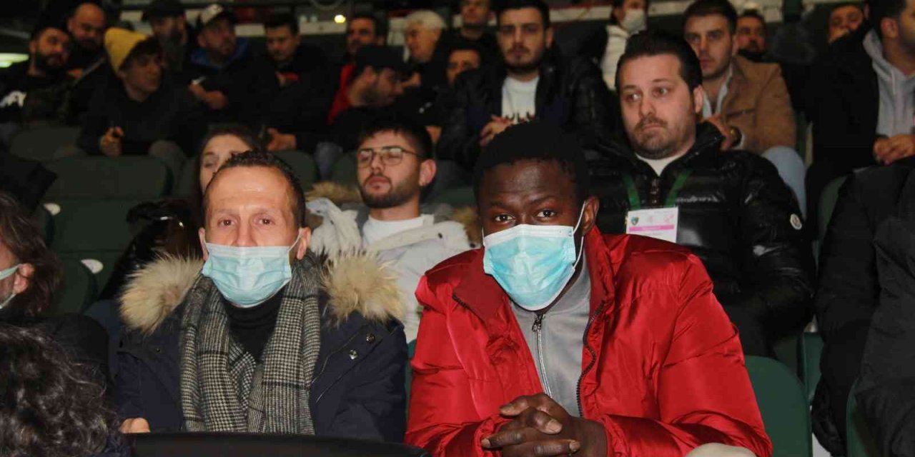 Kocaelispor’da Babacar Gueye’nin sözleşmesi feshedildi