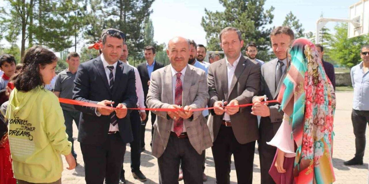 Kütahya Saka Ortaokulunda Bilim Fuarı