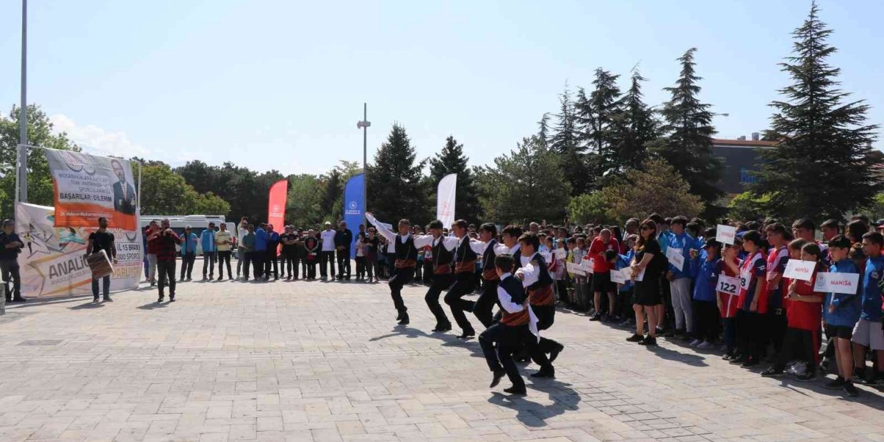 Erzincan’da Anadolu Yıldızlar Ligi Oryantiring Türkiye Şampiyonası başladı