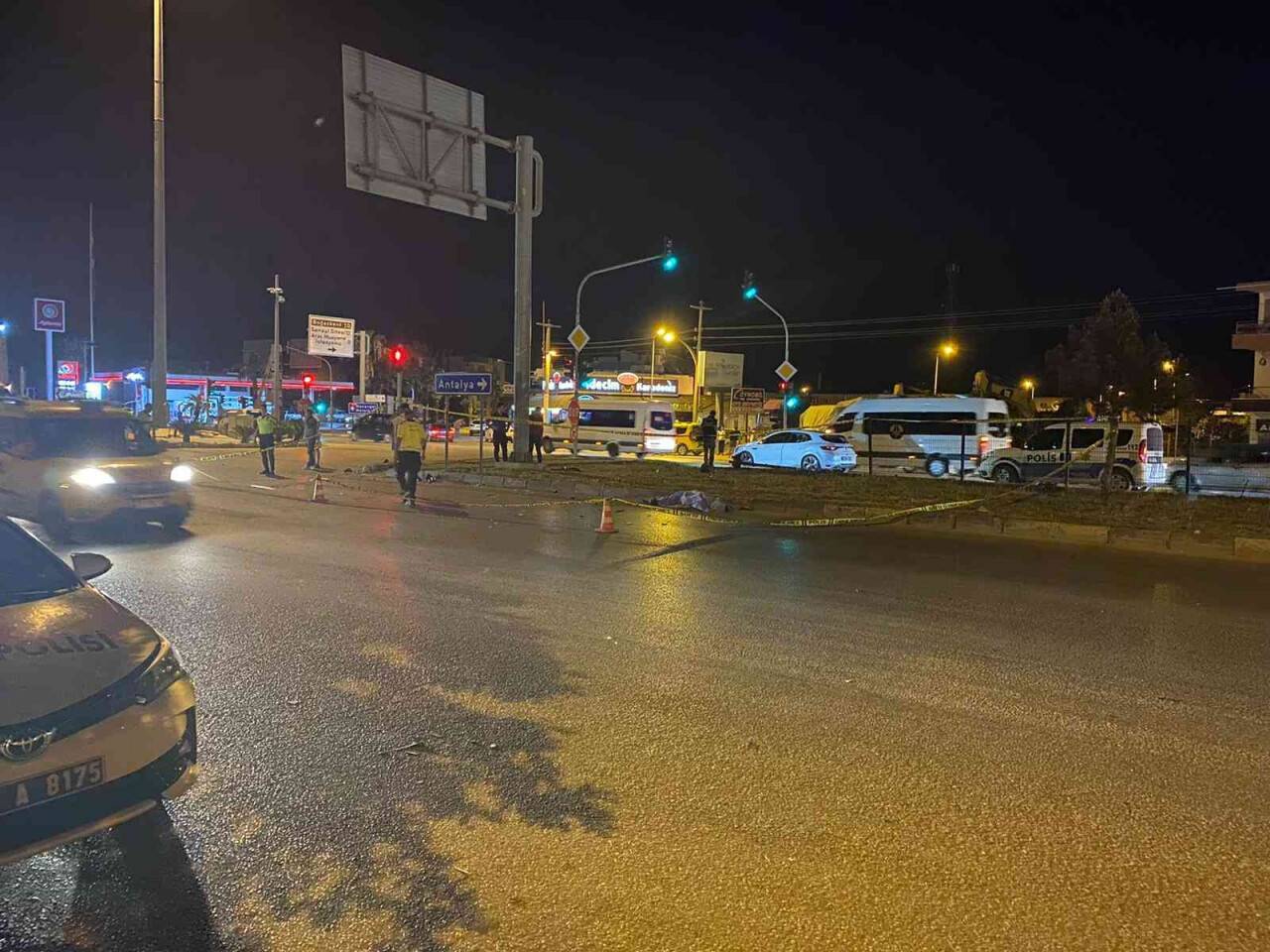 Çarptığı motosikletlinin ölümüne sebep olan sürücü aracını bırakıp kaçtı
