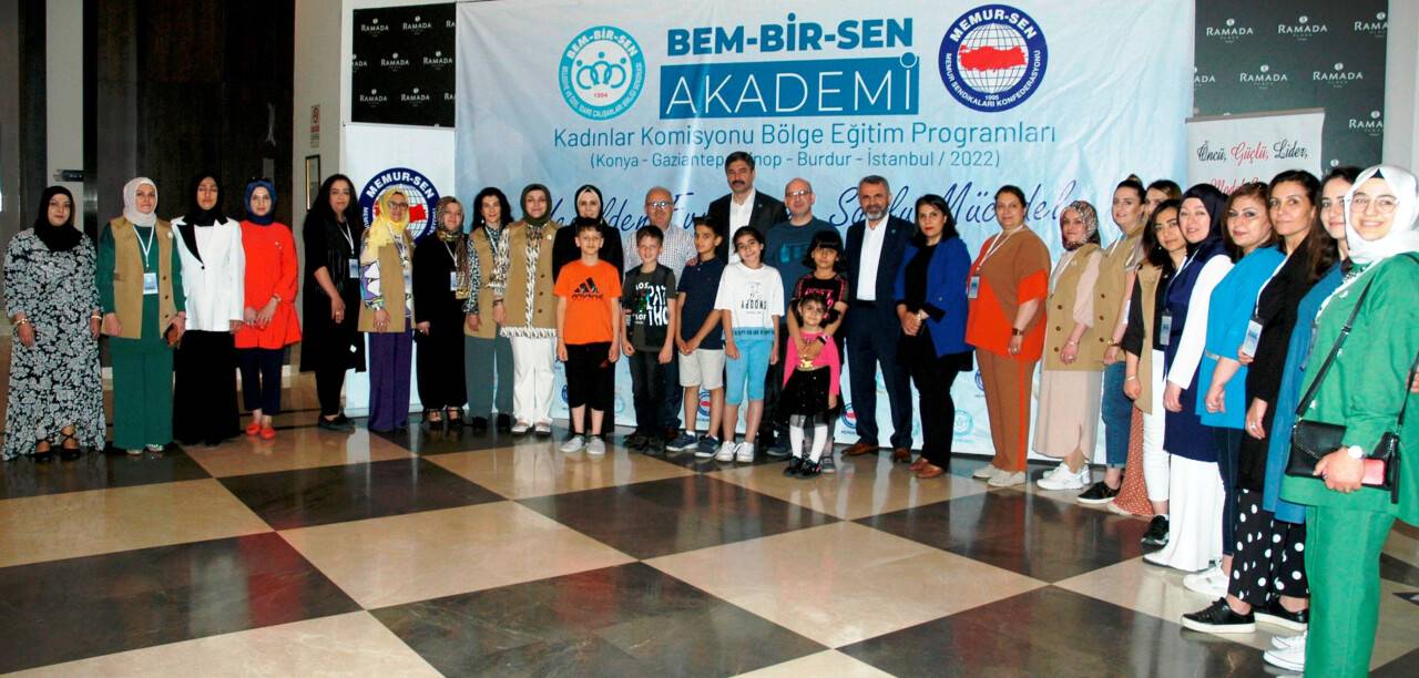 Bem Bir-Sen’li Kadın Komisyon Başkanları Konya’da toplandı