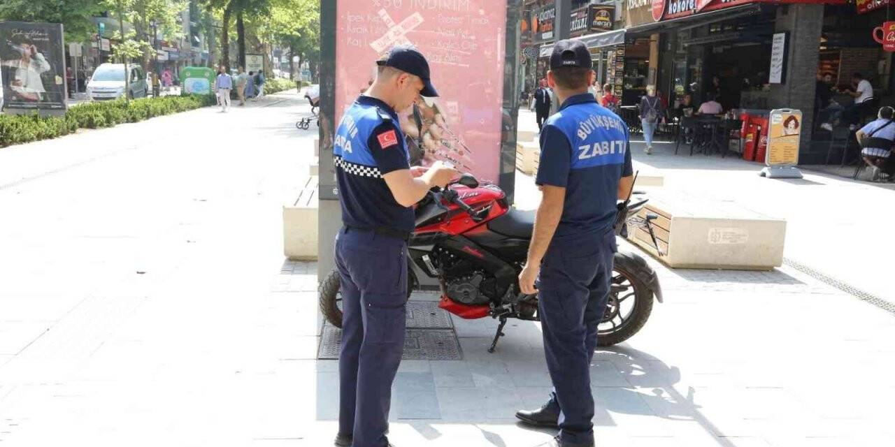 Cumhuriyet Bulvarı’nda öncelik yayaların