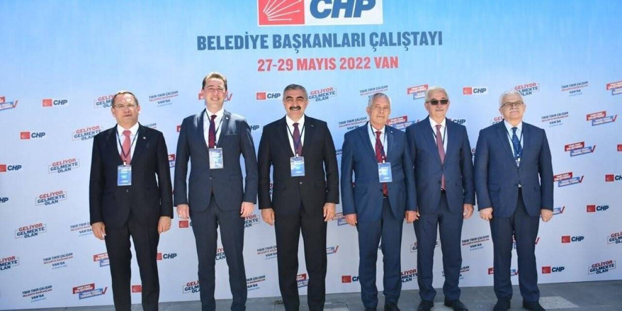 Belediye Başkanı Deveciler, Van Çalıştayı’na katıldı