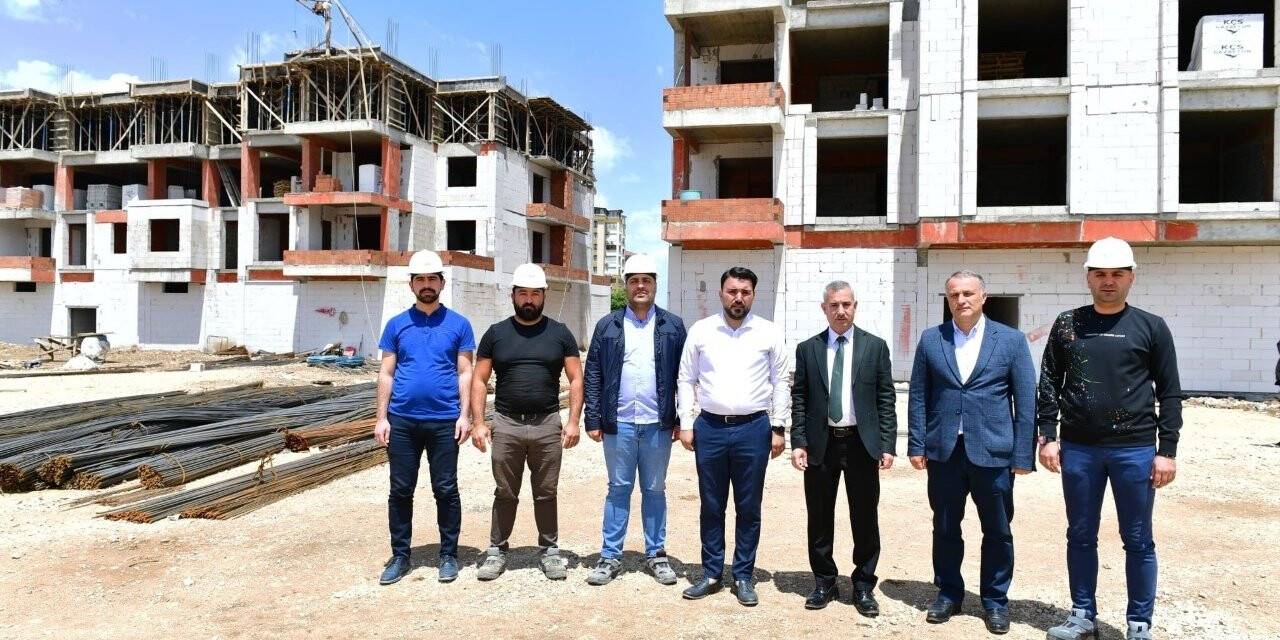 Başkan Çınar, kentsel dönüşüm binalarını inceledi