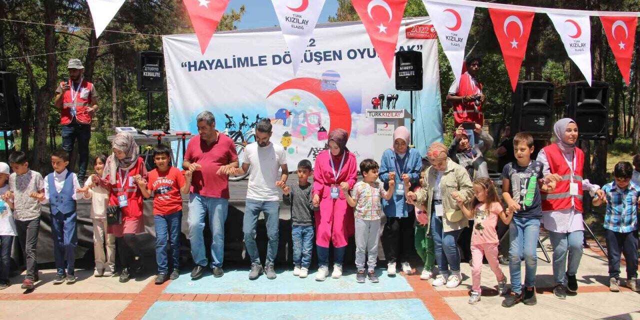 Elazığ’da ’Hayalimle Dönüşen Oyuncak Projesi’nde dereceye girenler ödüllendirildi
