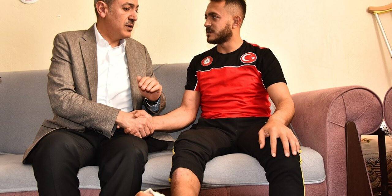 Vali Akkoyun’dan Pençe-Kilit Operasyonu gazisine ziyaret