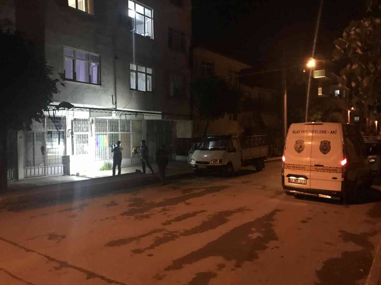 Tartıştığı kocası tarafından pencereden atıldığı iddia edildi