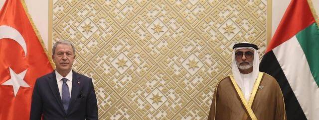 Bakan Akar, BAE Savunma Bakanı Al Bowardi ile görüştü