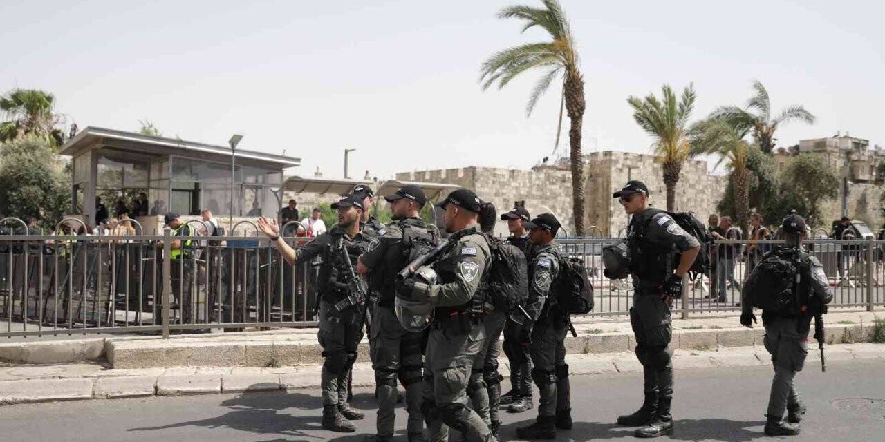 Kudüs’teki Bayrak Yürüyüşü’nde 45 kişi yaralandı