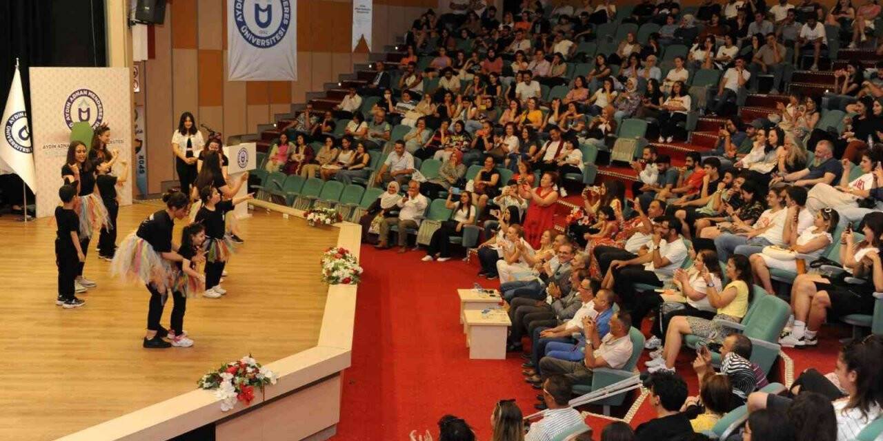 ADÜ’de "Engelsiz Dans" gösterisi büyük beğeni topladı