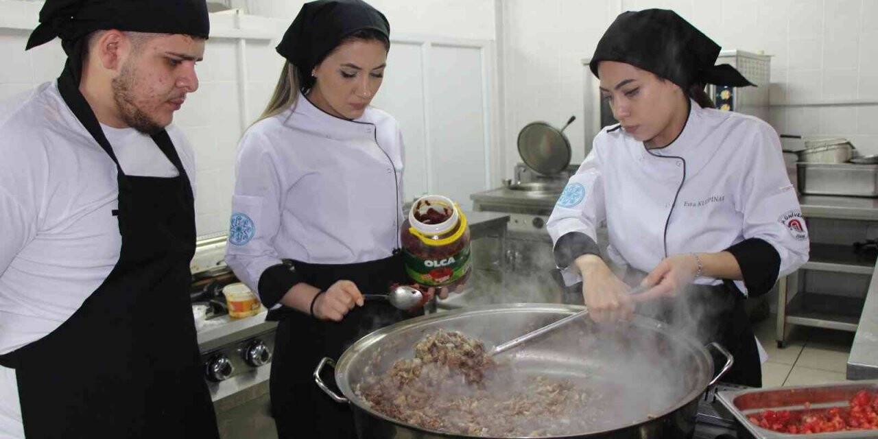 Üniversiteli aşçıların iş kaygısı yok: “Okul biter bitmez iş hazır”