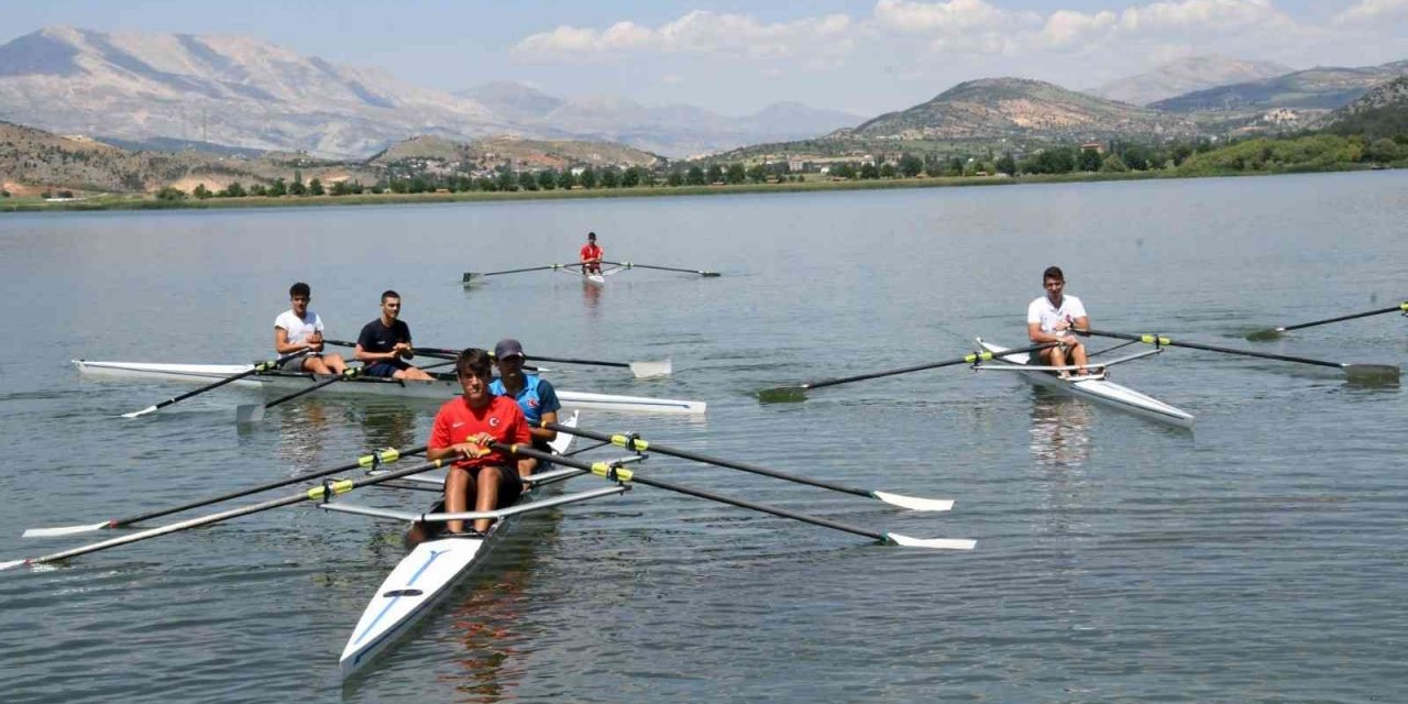 Kürek Milli Takımı Adıyaman’da kamp yapıyor