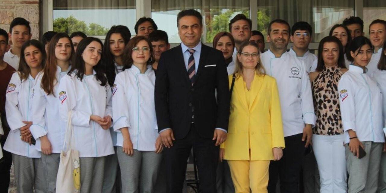 BUBFA’da Gastronomi  öğrencileri Zeytinyağlı tadımına katıldı