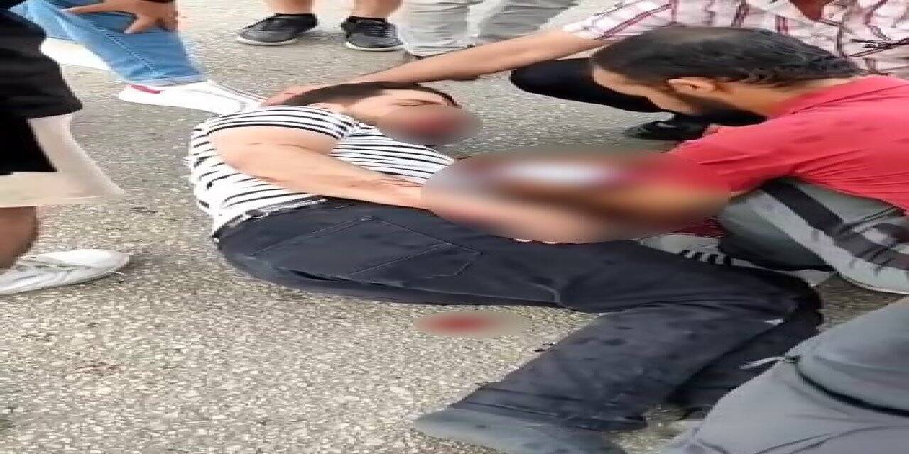 Bursa’da otomobile çarpan motosiklet sürücüsü kanlar içerisinde kaldı