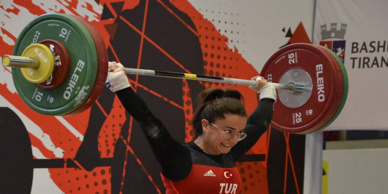 Aysel Özkan'dan bronz madalya