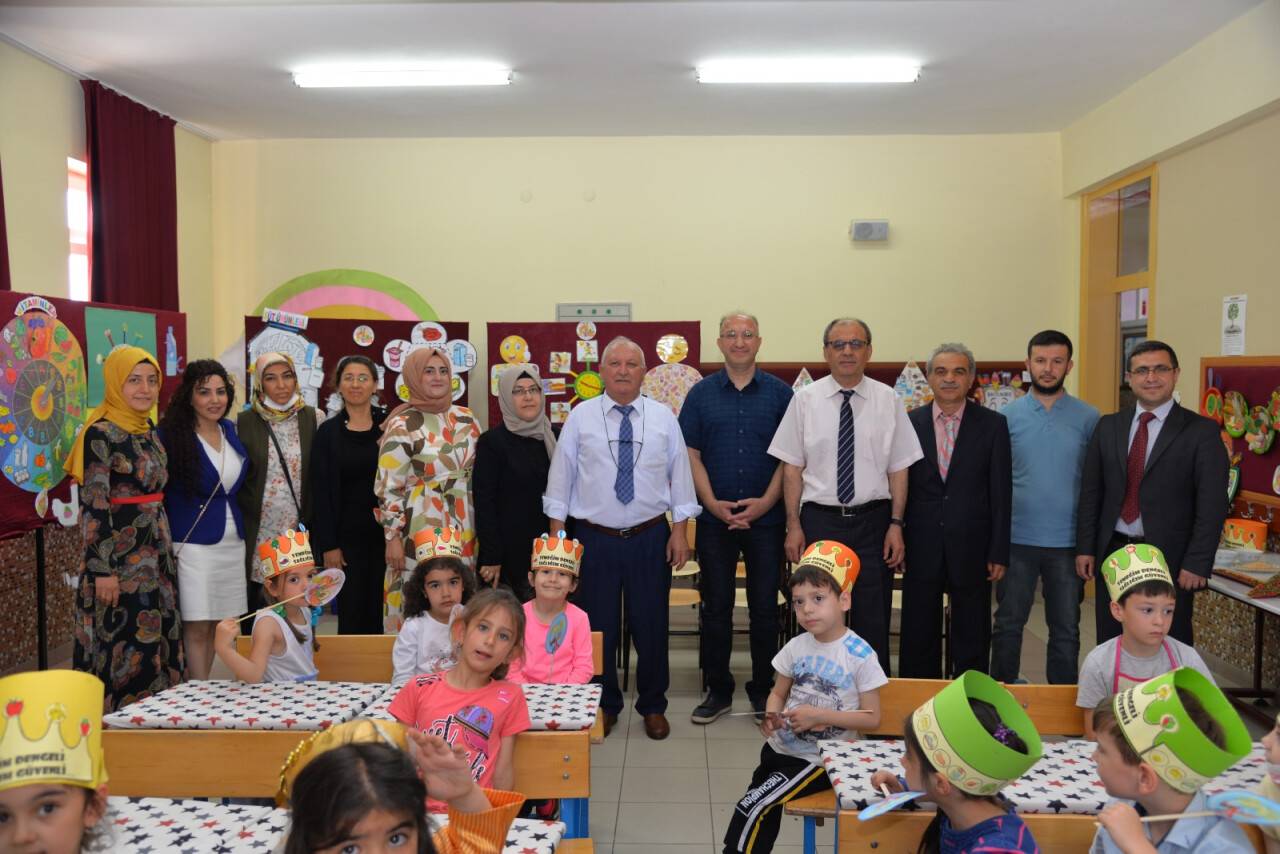 Akademisyenlerden ilköğretim öğrencilerine sağlıklı beslenme eğitimi