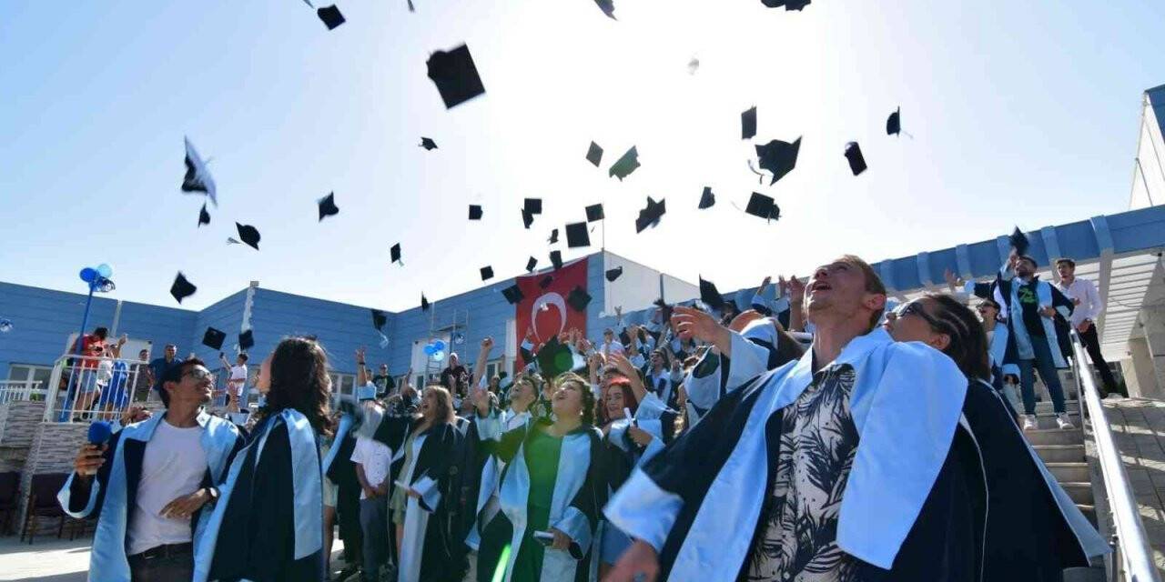 Didim Meslek Yüksekokulu mezunlarını uğurladı