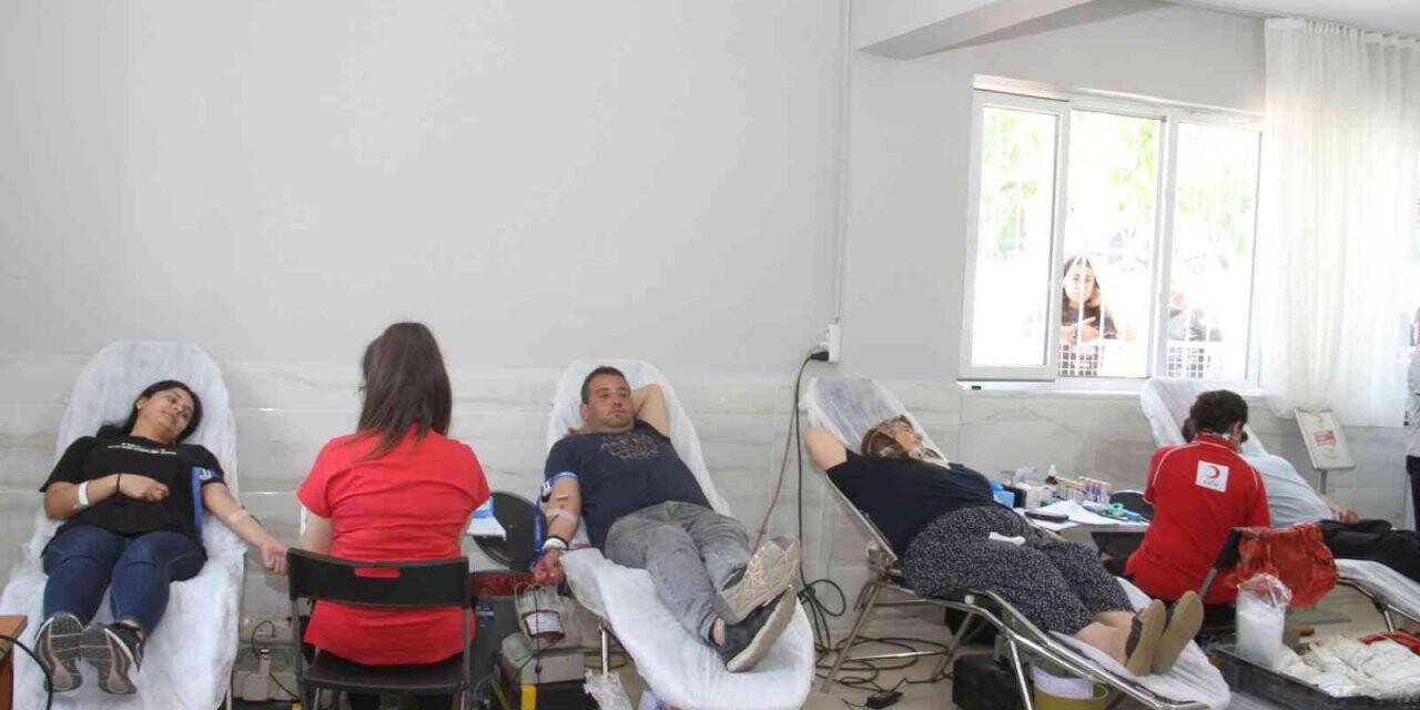 Bilim Fuarı Şenliği’nde vatandaşlardan kan bağışına yoğun ilgi