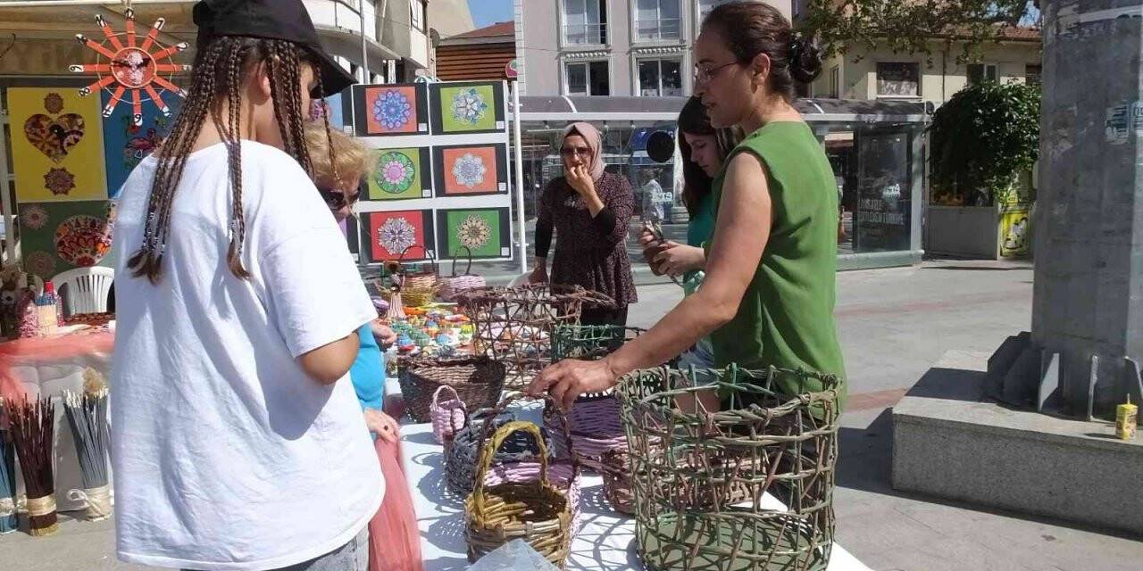 Balıkesir’de özel öğrencilerin eserleri göz kamaştırdı