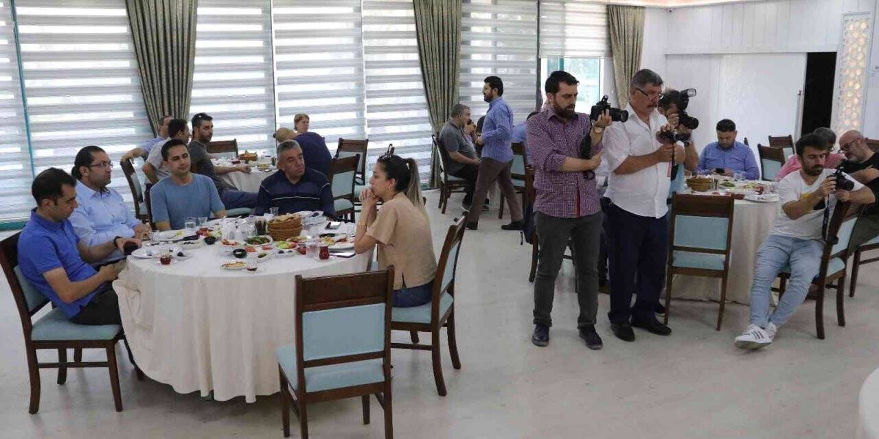 Eğitim-Bir-Sen Adana’da 8. kez yetkili sendika