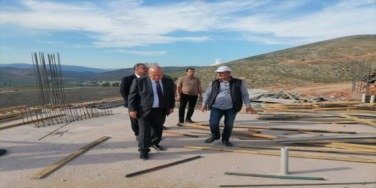 Başkan Pekmezci, Bamsı Beyrek Seyir Terasında incelemelerde bulundu