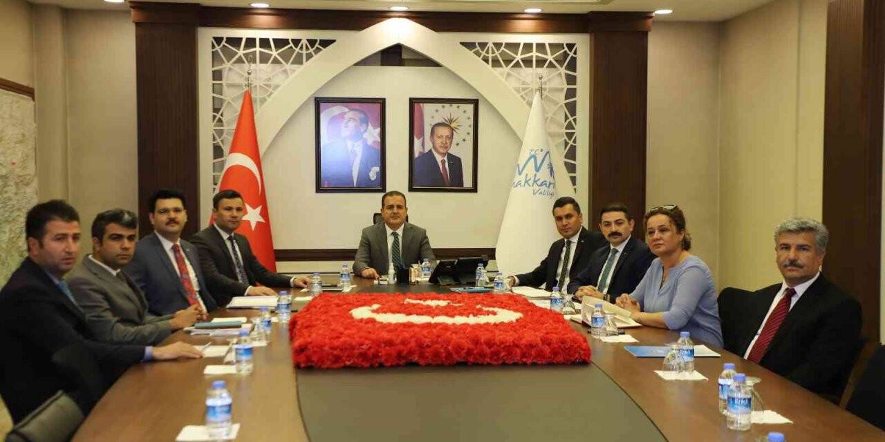 Vali Akbıyık: “Hakkari tarihinin en büyük yatırımlarını alıyor”