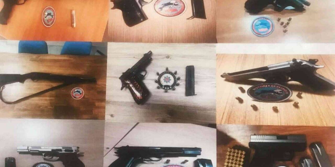 Motosikletli polis timleri denetimlerde 9 ruhsatsız silah ele geçirdi