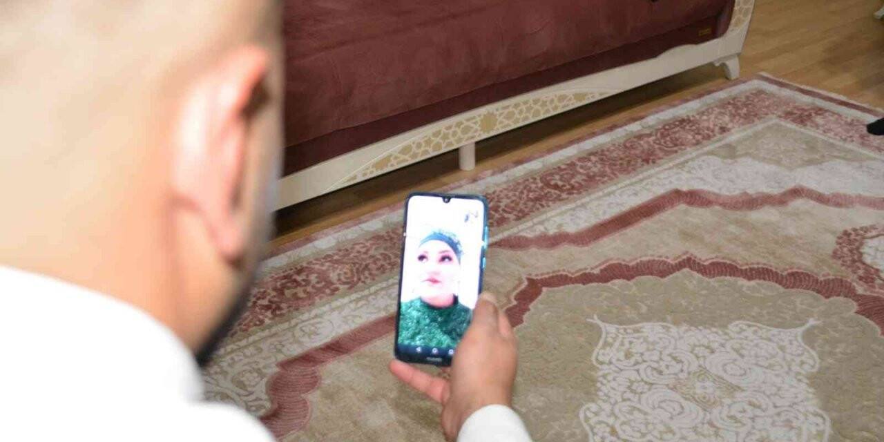 Online damat, düğününe görüntülü bağlantı ile katıldı