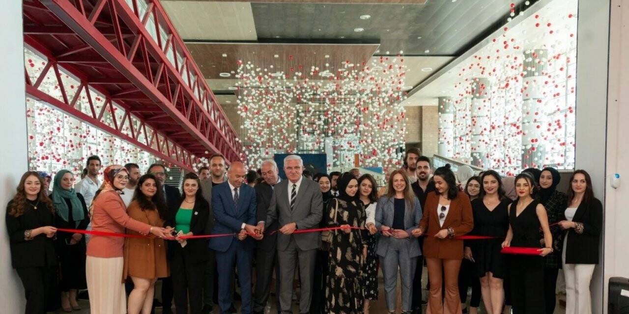 “2022 Mezunları Resim Sergisi” açıldı