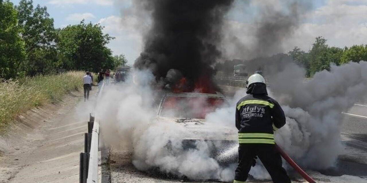 Avrupa Otoyolu’nda araç yangını