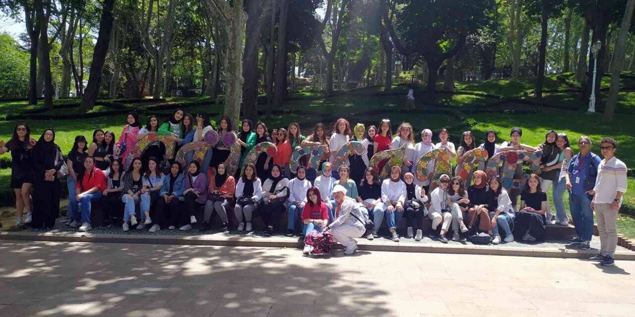 Liseli öğrencilere İstanbul turu