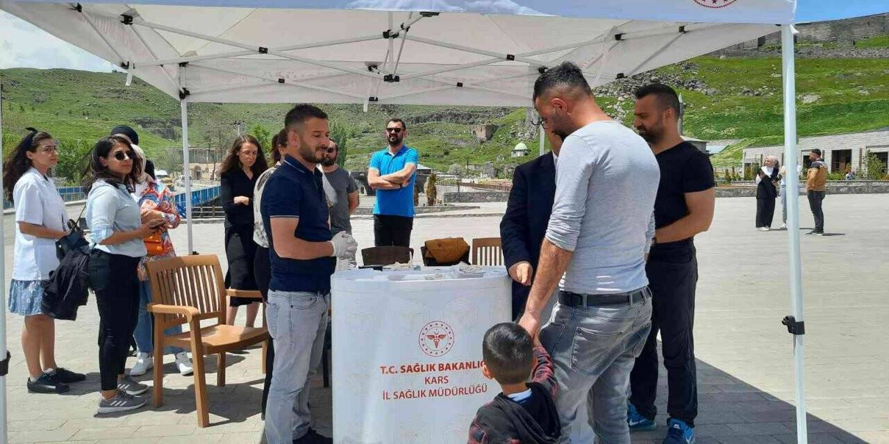 Kars’ta tütün ürünlerinin zararları anlatılıyor