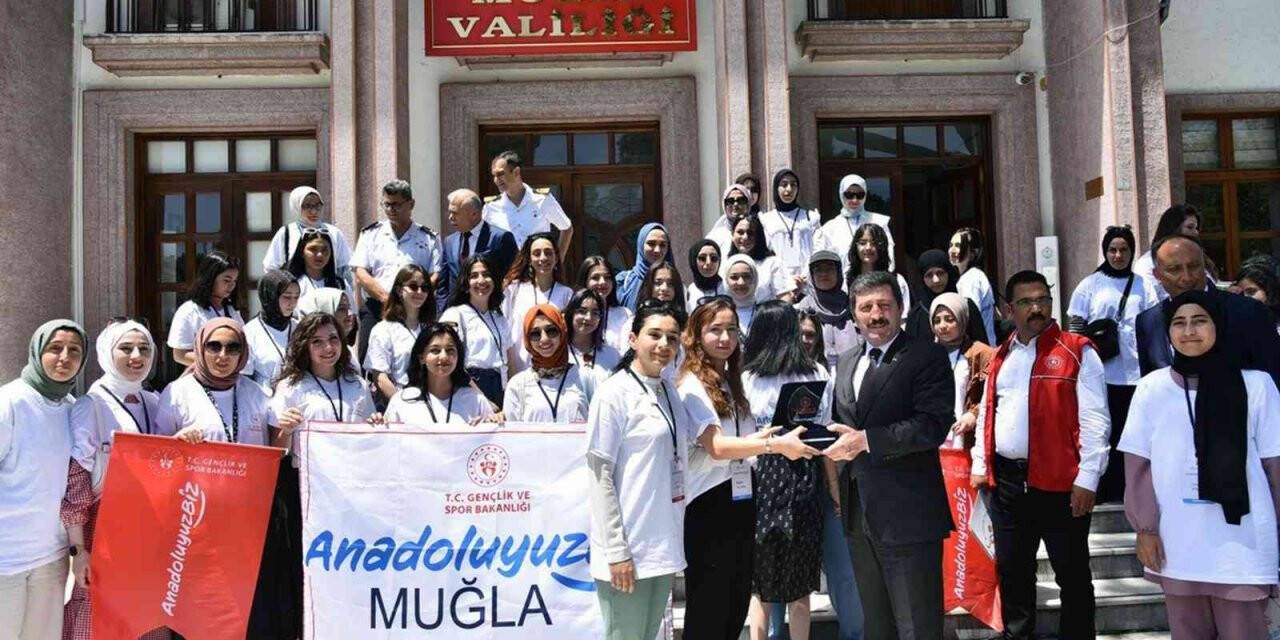 Aksaray’lı öğrenciler tarihi ve turistik ilçeleri gezdi