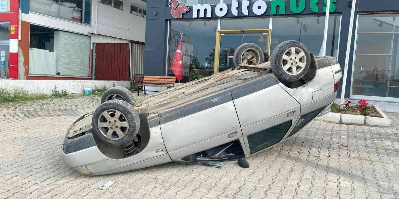Ordu’da akıl almaz olay: Kepçeyle otomobili ters çevirdi