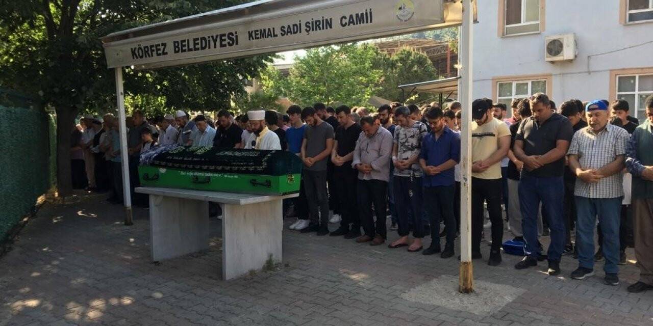 Eşi ve kendisinin canına kıymıştı, aynı mezarlıkla farklı yerlere defnedildiler
