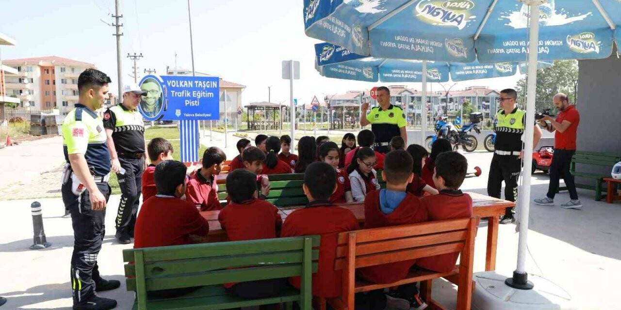 Yalova’da çocuklara trafik eğitimi