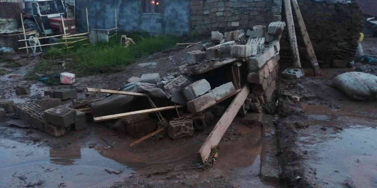 Ağrı’da sele kapılan çocuk hayatını kaybetti