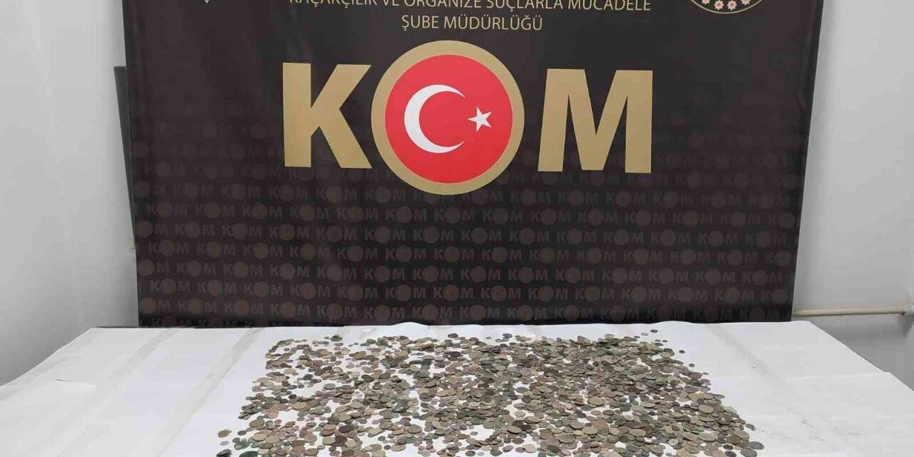 Kütahya’da 2 bin 880 adet sikke ve 68 adet tarihi obje ele geçirildi