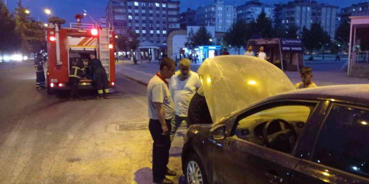 Seyir halindeyken alev aldı, faciayı itfaiye ekibi engelledi