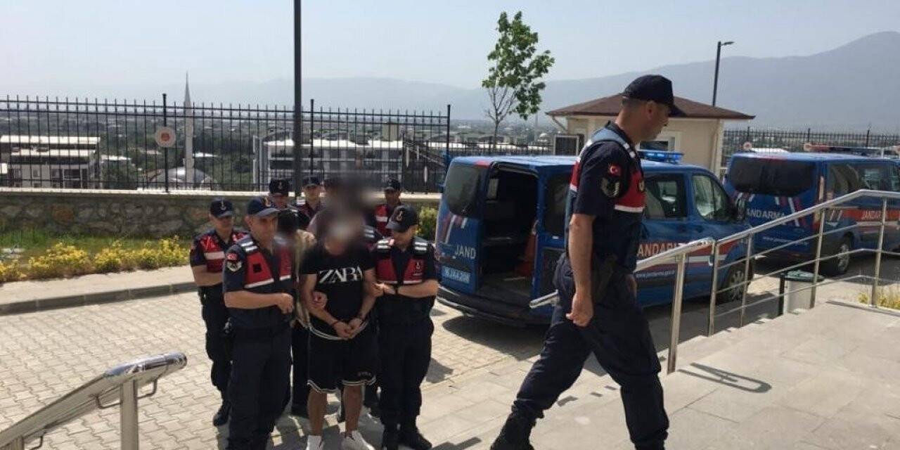 Bursa’da bakır kablo yakan 4 şüpheli suçüstü yakalandı