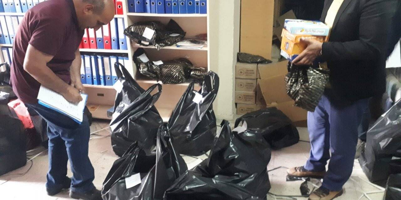 Güroymak Belediyesinden öğrencilere kitap desteği