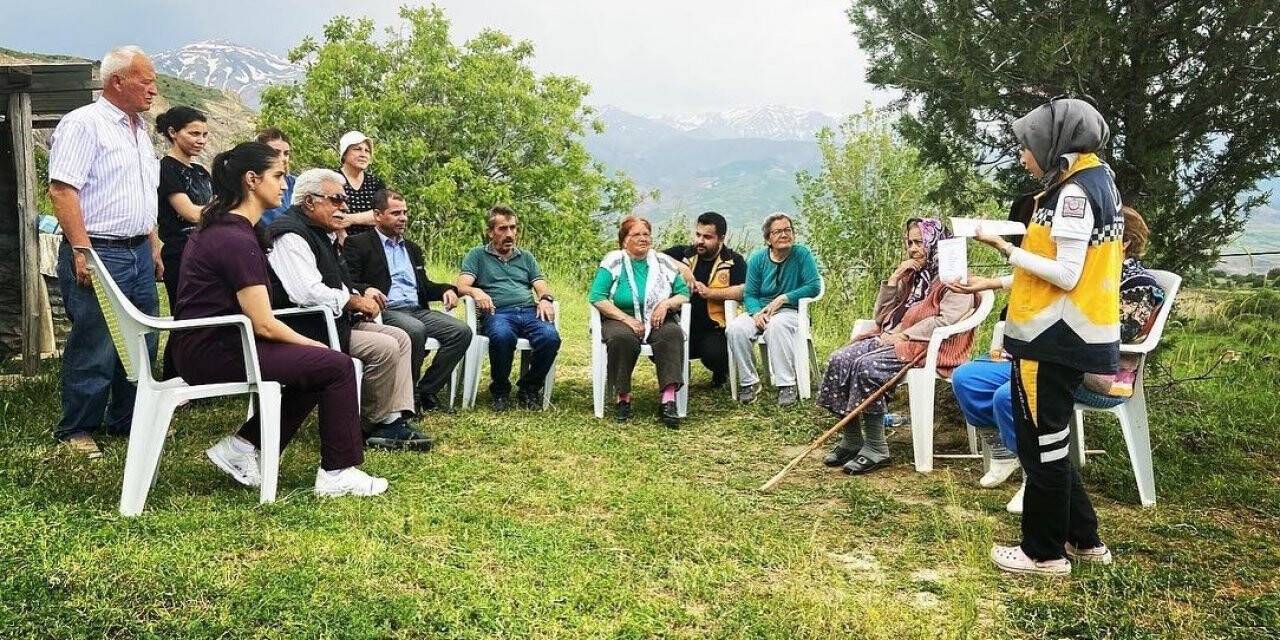 Doğada bulunurken kene popülâsyonuna dikkat!