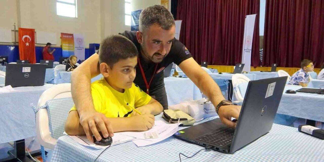 Öğrenciler Deneyap Teknoloji Atölyesi’nde eğitim almak için yarışıyor