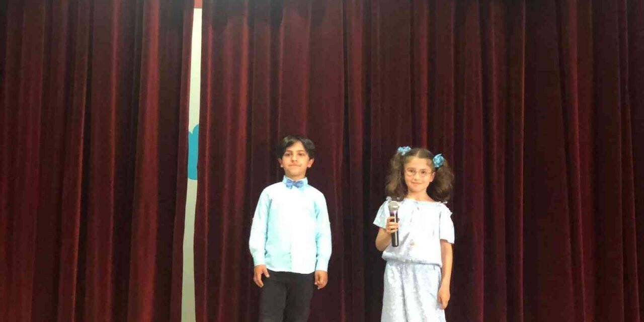 Kağızman’da öğrencilerin ingilizce tiyatrosu ilgiyle izlendi