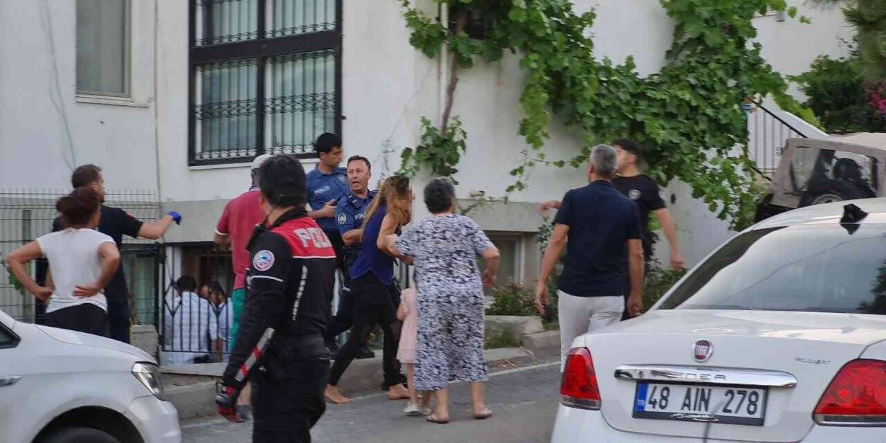 Eski eşi ve çocuklarını bıçakla rehin aldı