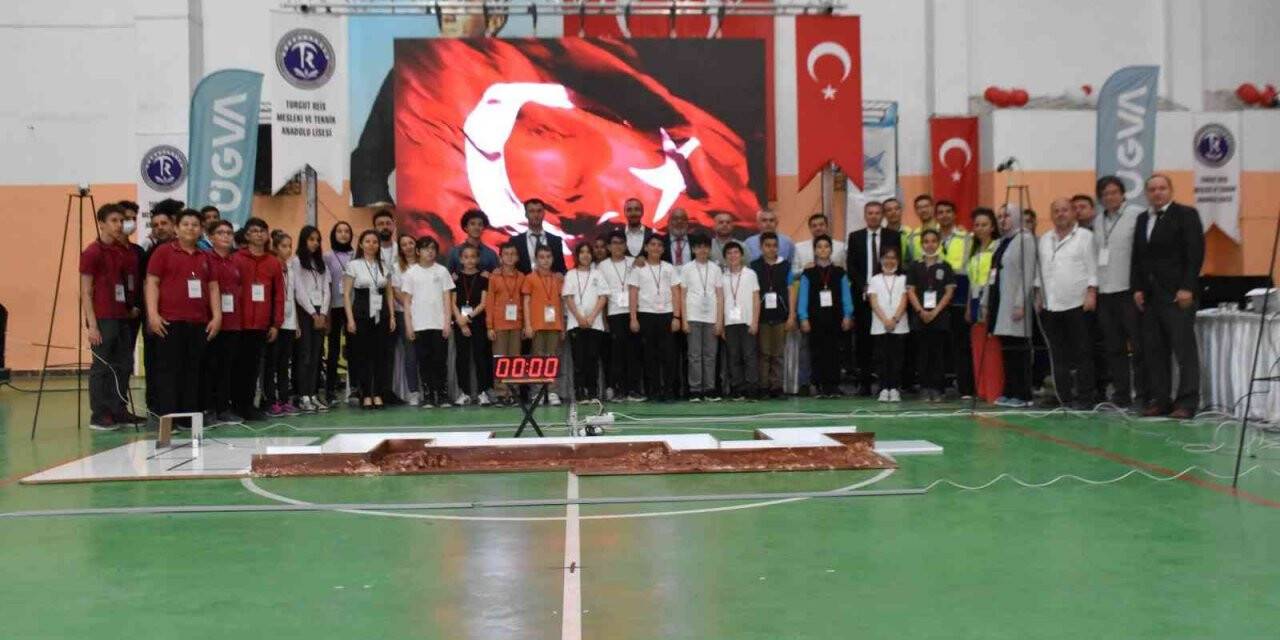 Ortaokullar Arası Robotik Kodlama Yarışması yapıldı
