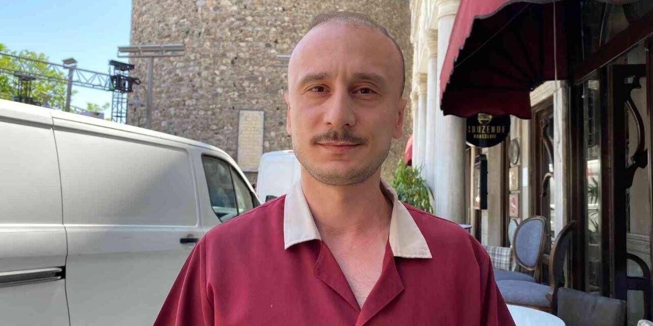 Galata’da kendini yakan şahsı söndüren esnaf: “İlk başta illüzyon gösterisi sandım”