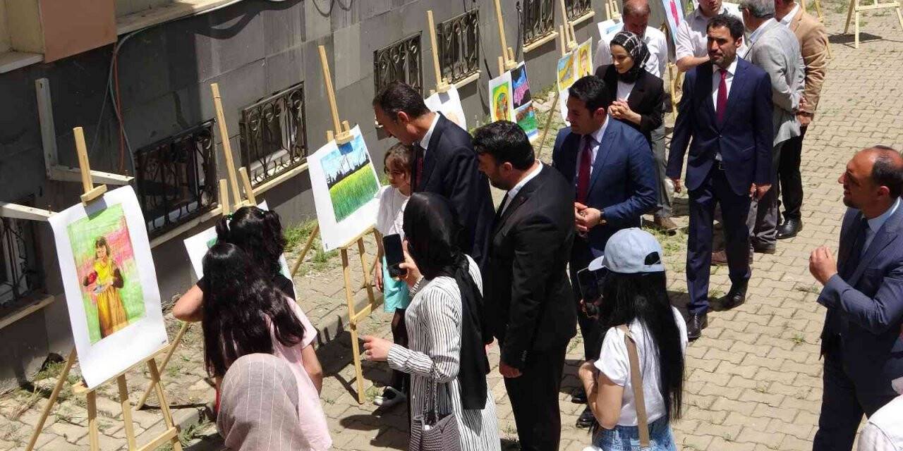 Muş’ta yılsonu sergisi